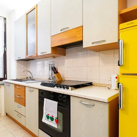 Legnone B Flat Apartment Milan